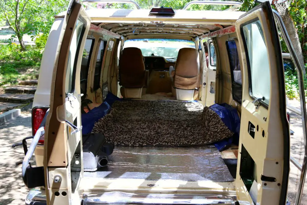For our trip down to southern California, we ran short on time and didn't have the chance to start on building out the interior. Instead, we lay out some tarps and rug and hit the road.