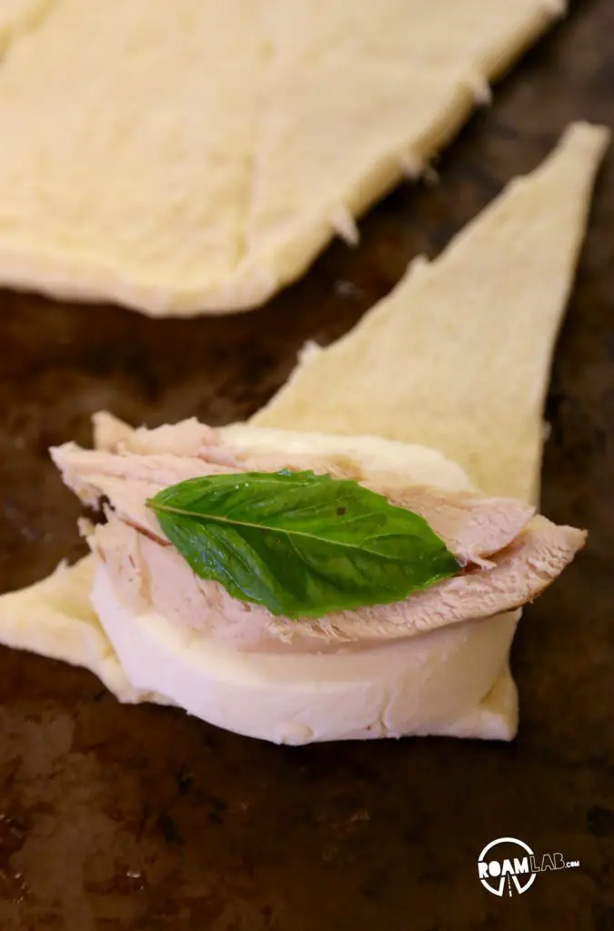 Sometimes I can't decide if I want breakfast or lunch. I find Chicken, Mozzarella, And Basil Crescents are a little bit of both.