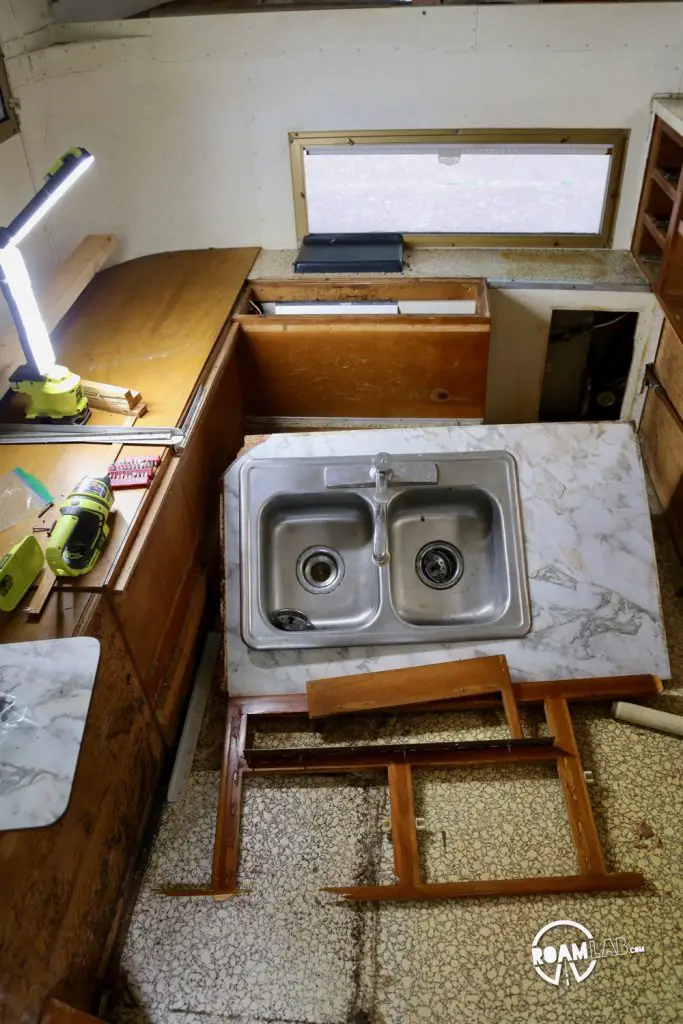 Stripping The Avion Ultra Truck Camper