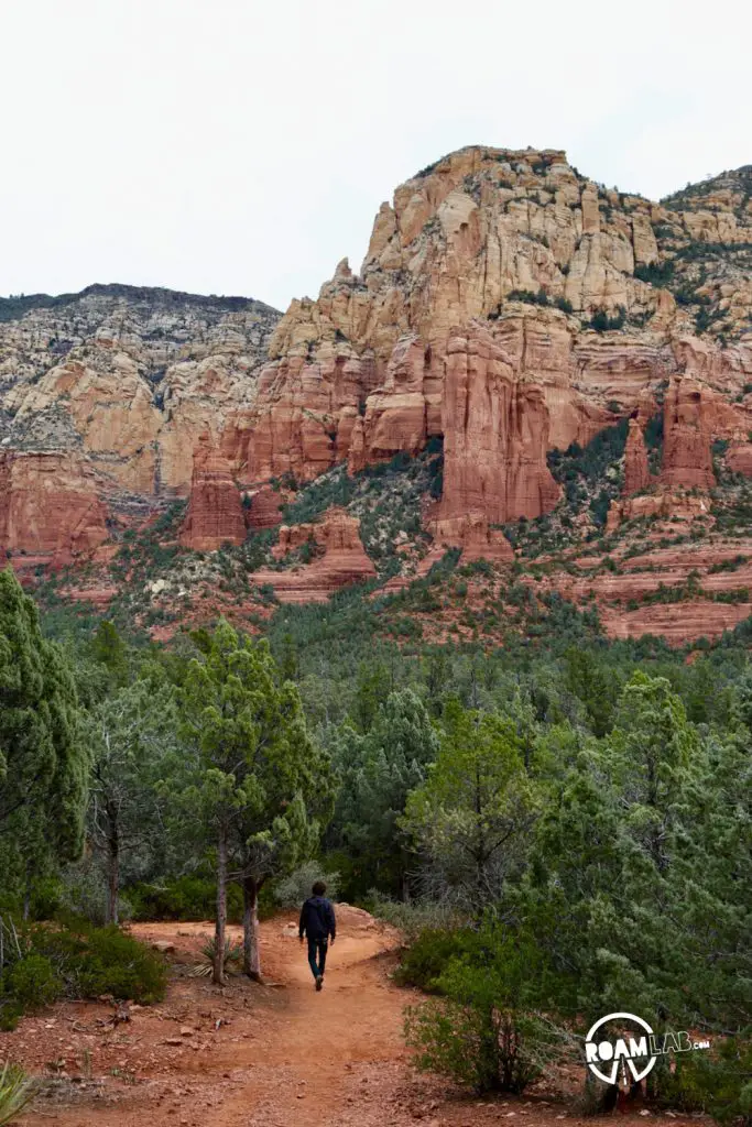 There are so many hikes to choose from around Sedona, AZ but Brins Mesa Trail stands out as accessible, athletic, and awe inspiring with vistas along its entire stretch.