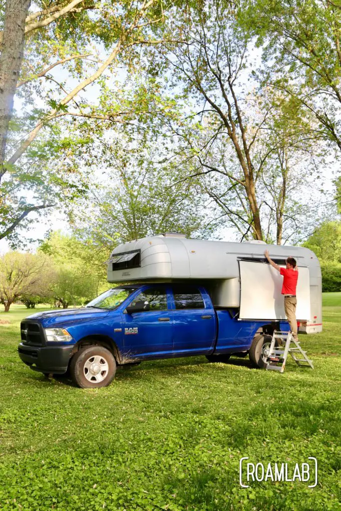 All ready for movie night with this vintage 1970 Avion C11 truck camper.