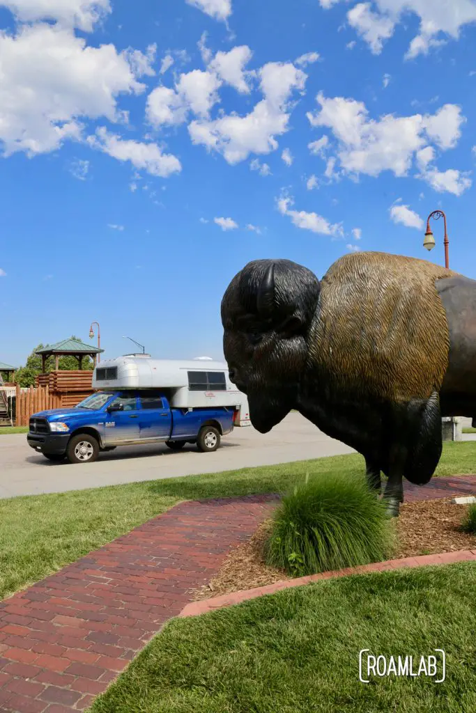 From wagon trains to road trips: discovering the history of the west at the Great Platte River Road Archway Monument in ‎⁨Kearney⁩, ⁨Nebraska
